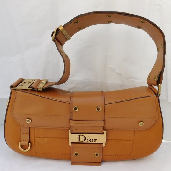 Dior Handbags - VINTAGE CHRISTIAN DIOR TAN LEATHER COLUMBUS STREET CHIC SHOULDER BAG Y2K